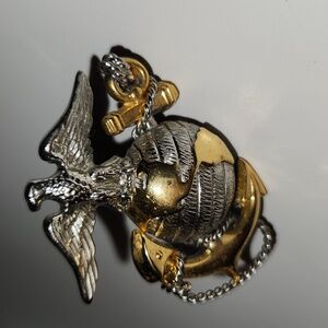 US Marine Corps Officer Cap Device